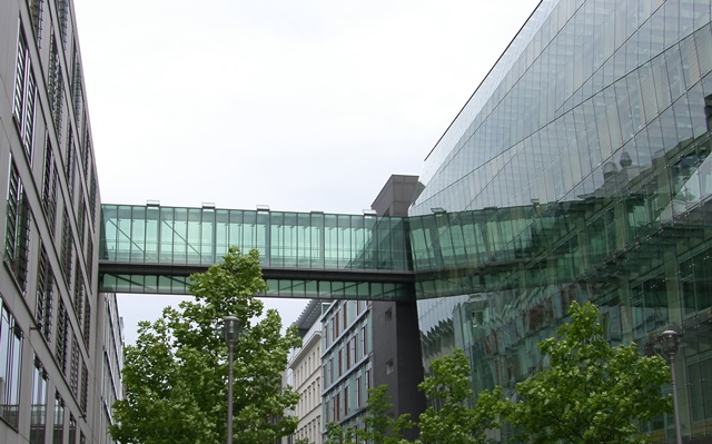 Glasbrücke Dorotheenblöcke Berlin gebo 1