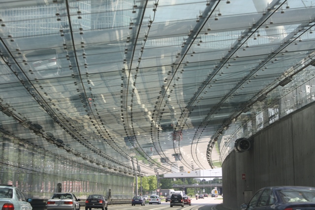 Petuelring Glastunnel Muenchen gebo 03