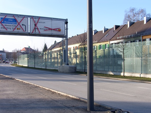 gebo PunkthalterAKA 70-Laermschutzwaende-Isarring-Effnerstraße München 